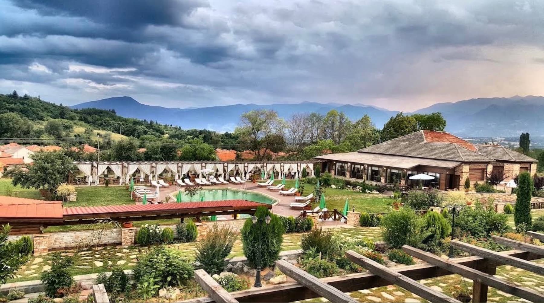 Комплексът Боже Име Spa & Park в Балдево