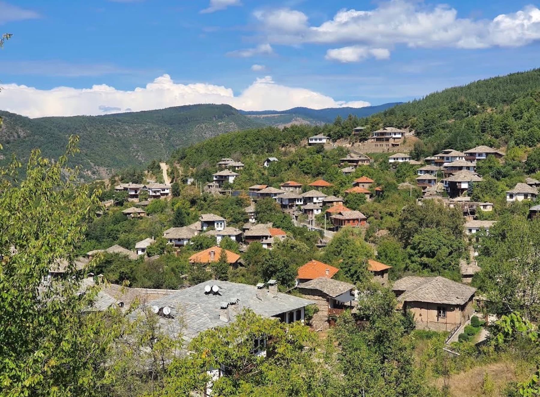 Село Лещен в Западните Родопи